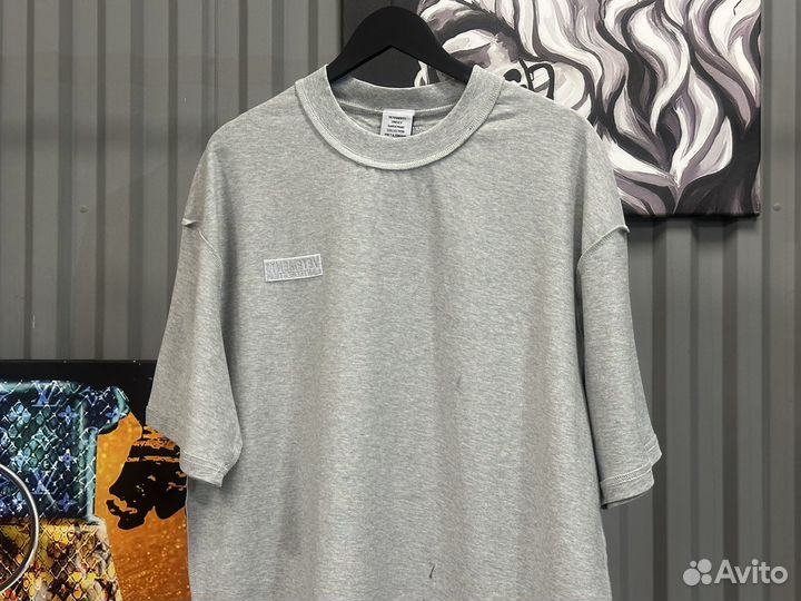 Футболка vetements