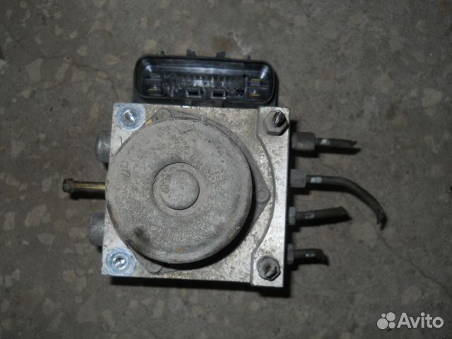T30 Блок ABS Nissan