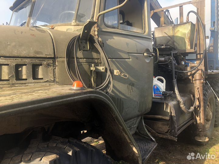 Урал 4320 с КМУ, 1991