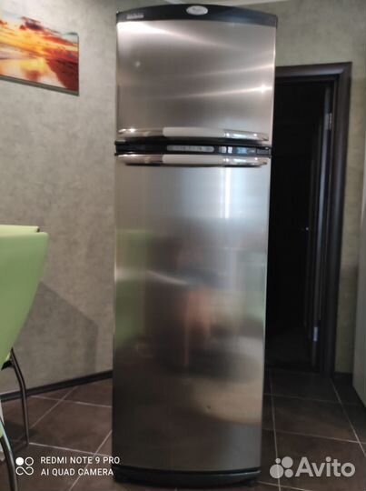 Холодильник Whirlpool