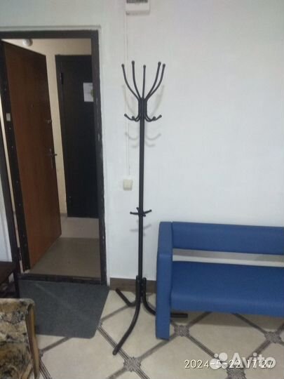 Вешалка в прихожую