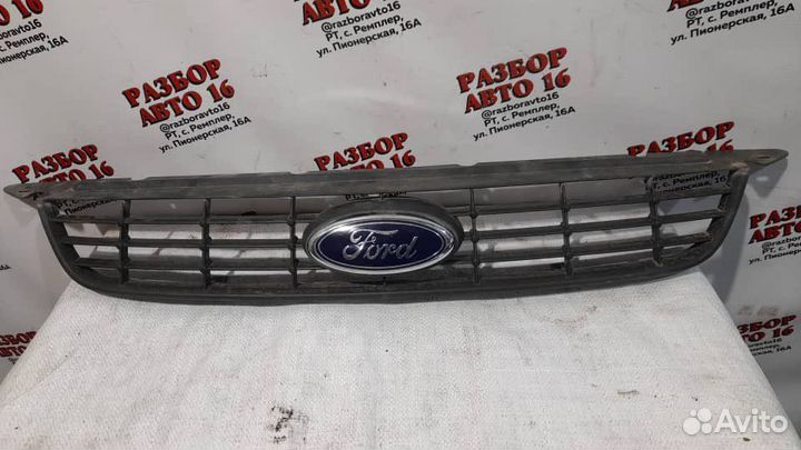 Решётка радиатора Ford Focus 2