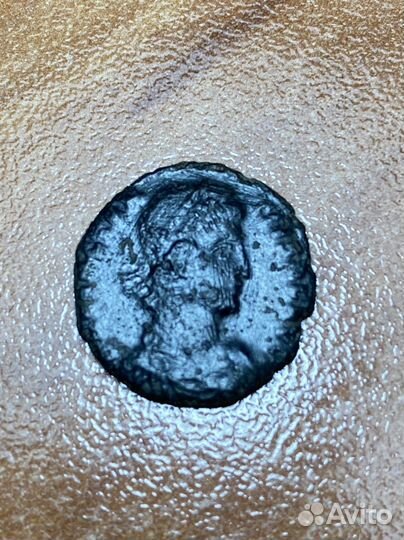 Монету древнего рима