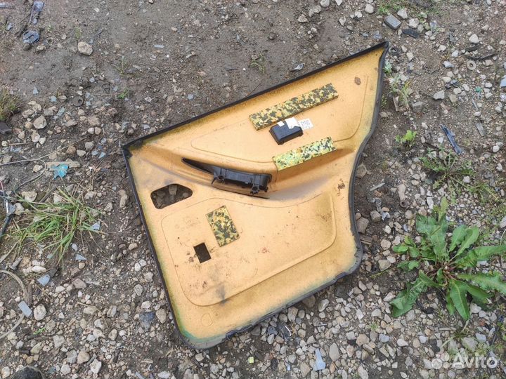 Обшивка двери задняя левая Seat Toledo лифтбек 2.0