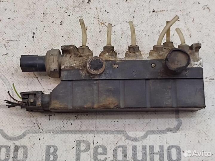 Блок клапанов пневмоподвески w220 S-class 113.9
