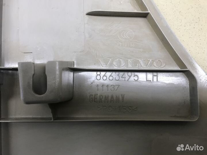 Обшивка стойки S40 2004-2012