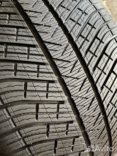 Michelin Pilot Alpin 5 275/40 R21 и 305/35 R21 V
