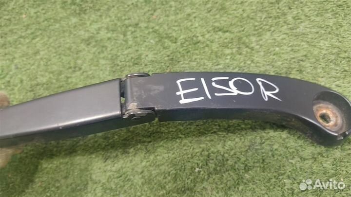 Поводок стеклоочистителя правый Peugeot Expert 20