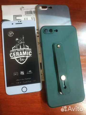 Отдам чехлы и защитную пленку на Айфон 8+