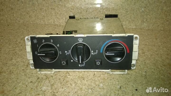 Блок управления климатом 6848302 Volvo 940