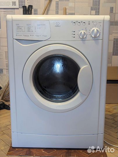 Стиральная машина indesit