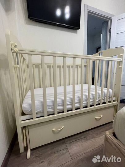 Детская кроватка