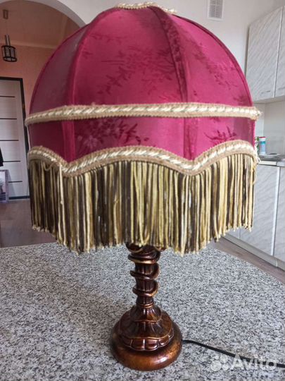 Лампа настольная