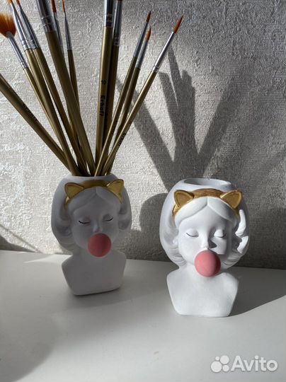 Кашпо из гипса девочка с жвачкой