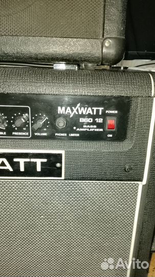 Басовый комбоусилитель