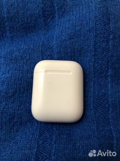 Б/у Беспроводные наушники apple airpods, кейс