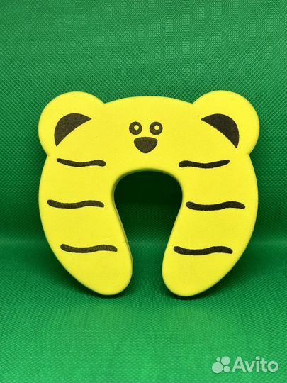 Крепежи на дверь