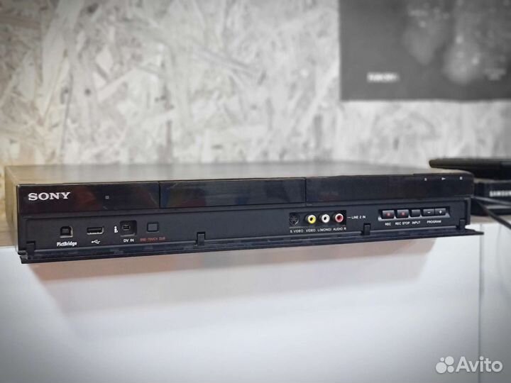 DVD HDD Recorder Sony RDR-AT100