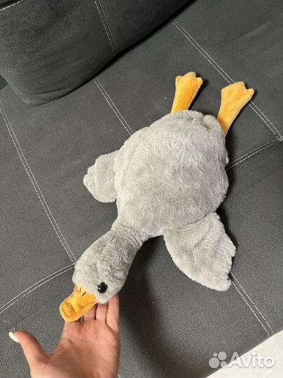 Игрушка Гусь обнимусь цвета шиншилла