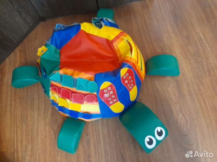 Детский пуфик-бизиборд