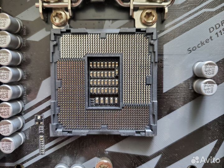 Материнская плата Gigabyte Z390UD