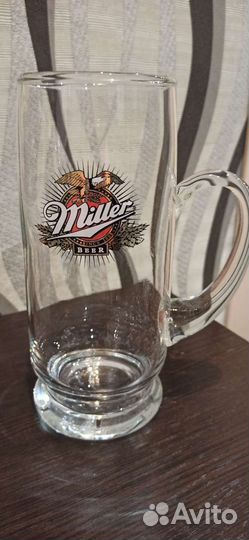 Пивные кружки и бокалы