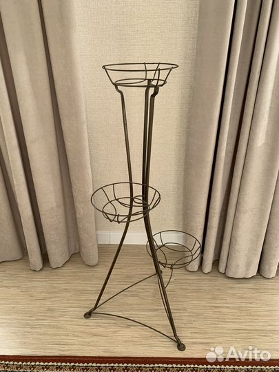 Подставка для цветов напольная металлическая