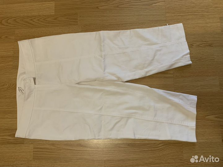 Брюки капри