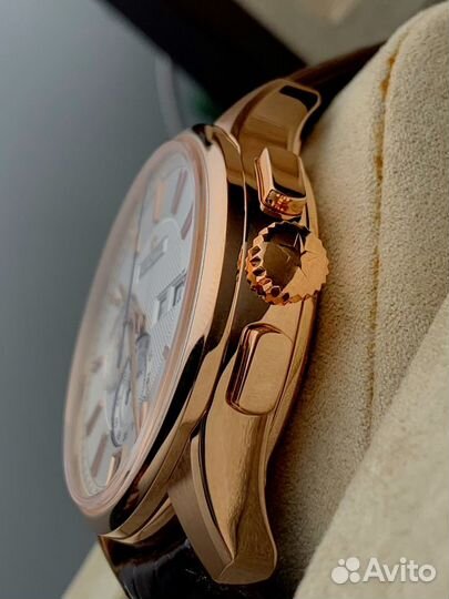 Золотые Zenith El Primero 42 mm rose gold Annual