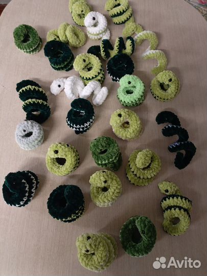 Подвеска в авто на зеркало змея