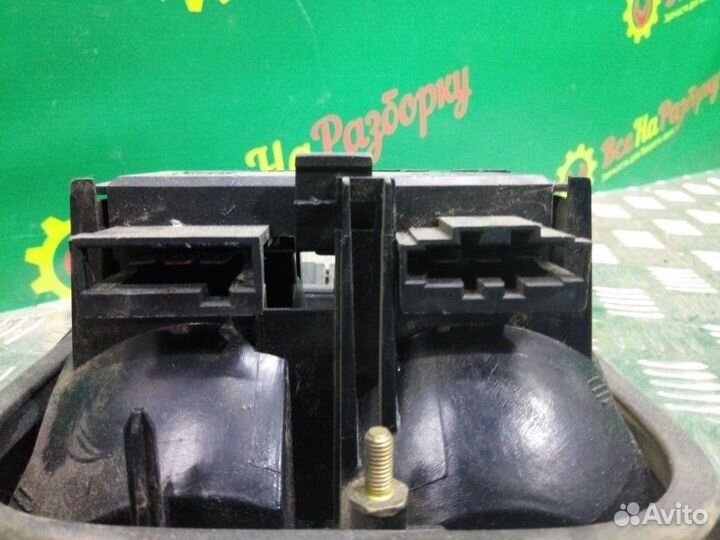 Фонарь внутренний левый Volkswagen Passat B3