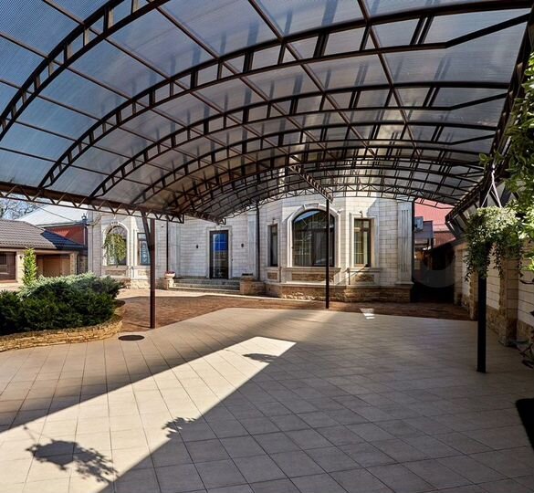 Дом 260 м² на участке 10 сот.