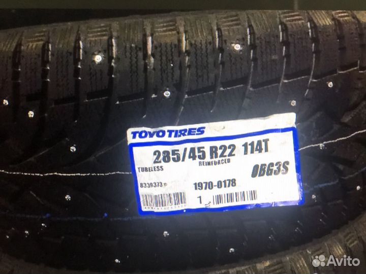 Toyo Observe G3-Ice 285/40 R22