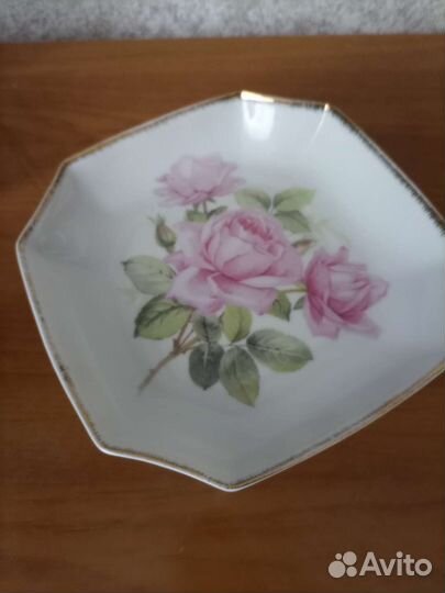 Чашка с блюдцем и конфетница