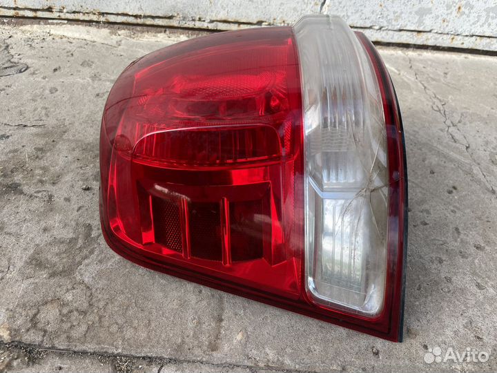 Задняя фара toyota land cruiser 200