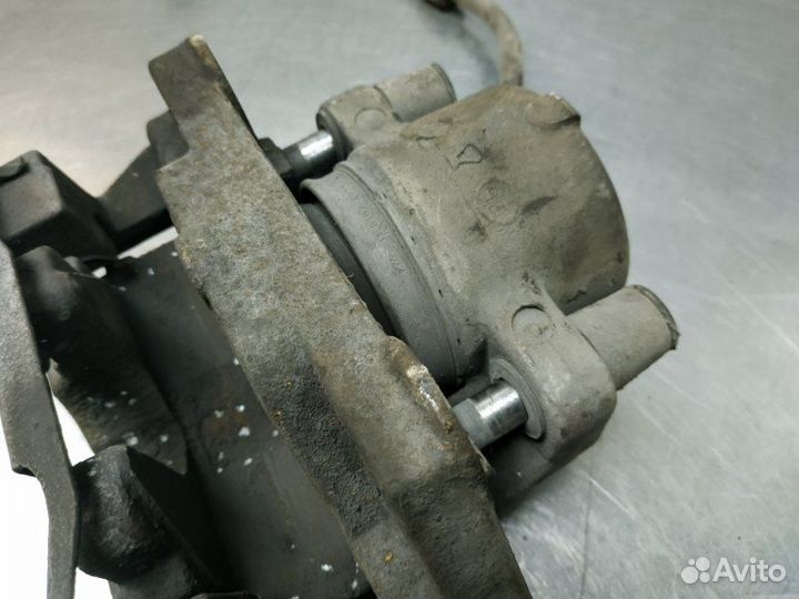 Суппорт передний правый Bmw 5-Series E39