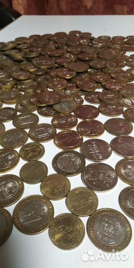 10-ти рублёвые и другие монеты, всего 330шт