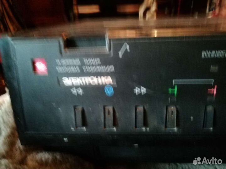 Видиомагнитофон Электроника вм12, цветной