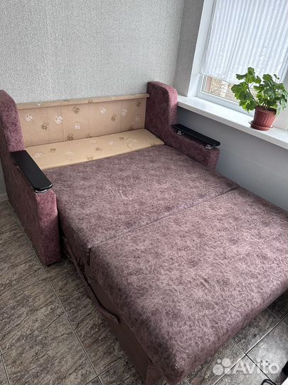 Диван раскладной 148х97х97см