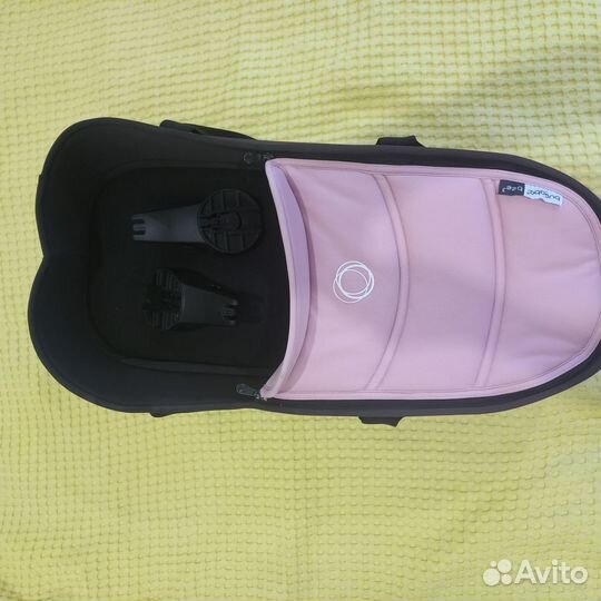 Bugaboo bee люлька 3
