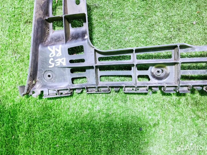 Кронштейн бампера заднего правый volkswagen Caddy