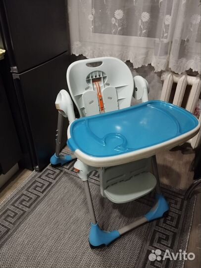 Стульчик столик для кормления chicco