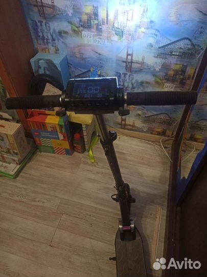 Самокат взрослый электрический бу