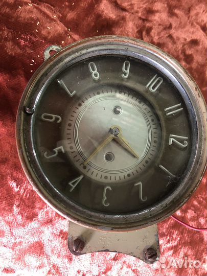 Часы на авто победа