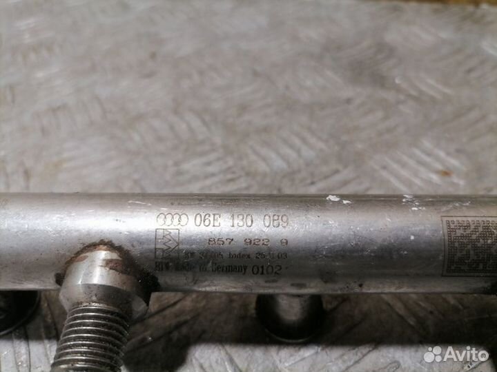 Рейка топливная рампа Audi A6 c6 C6