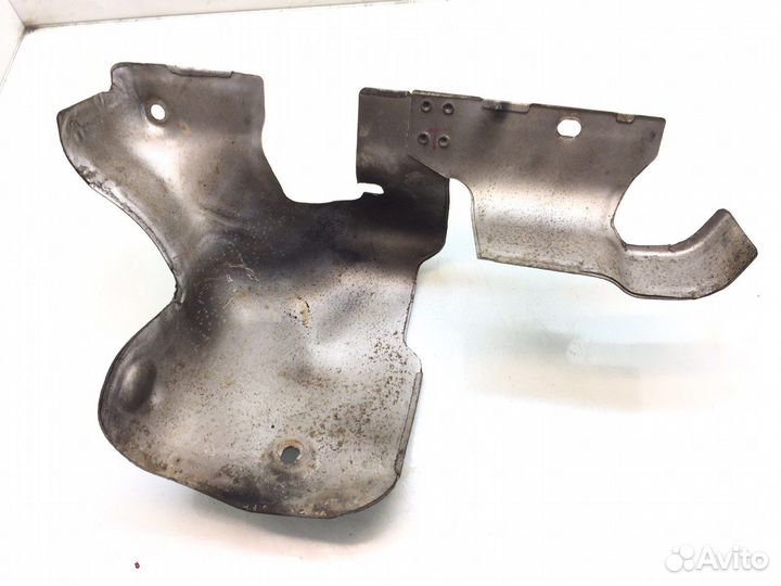 Защита (экран) выпускного коллектора Kia Carens