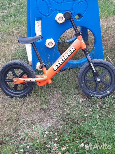 Продам беговел strider 12 PRO