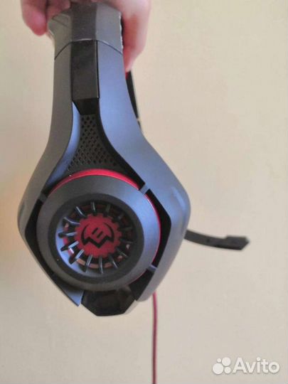 Проводные наушники