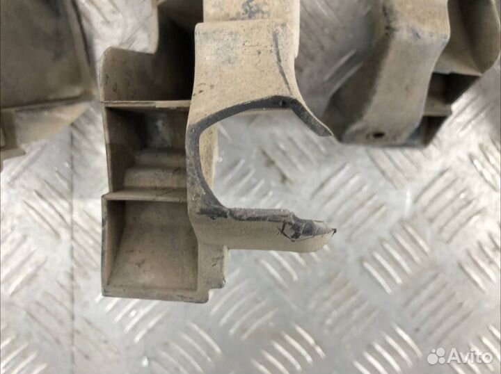 Кронштейн бампера задний Лада Ларгус