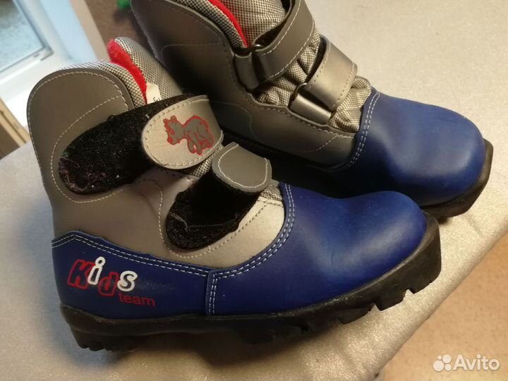 Лыжные ботинки 34 р крепление nnn